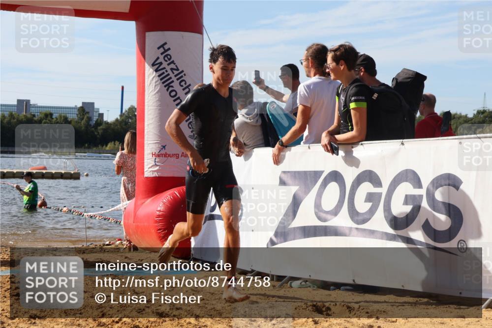 07.09.2025 - 19. Norderstedt Triathlon Luisa Fischer http://msf.ph/oto/8744758 07.09.2025 10:23:29 Schwimmen 74, 637, 651, 668, 678, 689 meine-sportfotos.de