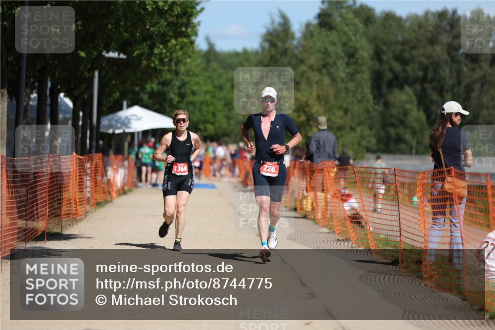 07.09.2025 - 19. Norderstedt Triathlon Michael Strokosch http://msf.ph/oto/8744775 07.09.2025 12:34:39 Laufen 226, 803, 1233, 1364 meine-sportfotos.de