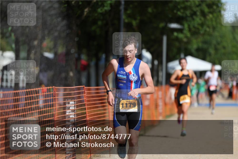 07.09.2025 - 19. Norderstedt Triathlon Michael Strokosch http://msf.ph/oto/8744777 07.09.2025 11:57:53 Laufen 300, 1179, 1211 meine-sportfotos.de