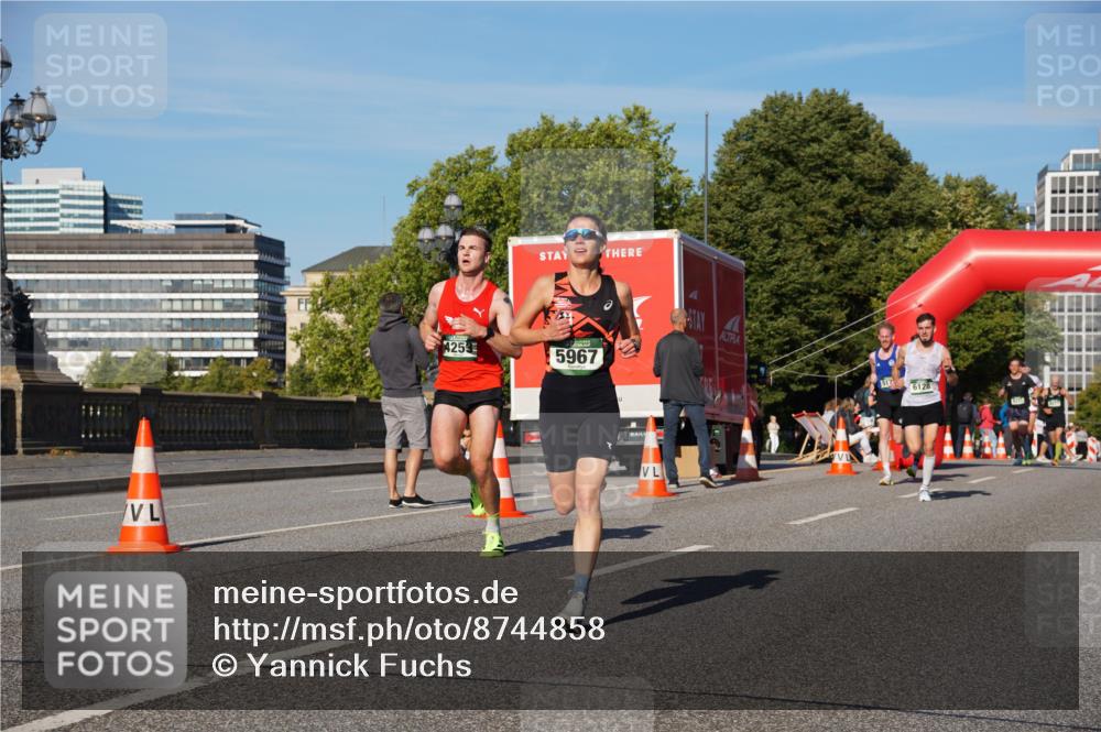 07.09.2025 - BARMER Alsterlauf Yannick Fuchs http://msf.ph/oto/8744858 07.09.2025 09:30:19 Laufen 4253, 5967, 517, 6128 meine-sportfotos.de