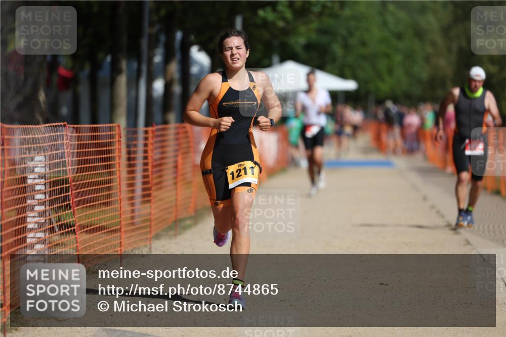07.09.2025 - 19. Norderstedt Triathlon Michael Strokosch http://msf.ph/oto/8744865 07.09.2025 11:57:56 Laufen 300, 1179, 1211, 1219 meine-sportfotos.de