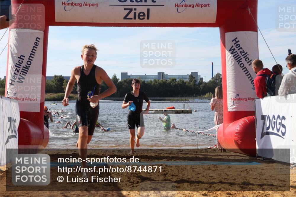 07.09.2025 - 19. Norderstedt Triathlon Luisa Fischer http://msf.ph/oto/8744871 07.09.2025 10:23:31 Schwimmen 74, 76, 637, 651, 668, 678, 689 meine-sportfotos.de