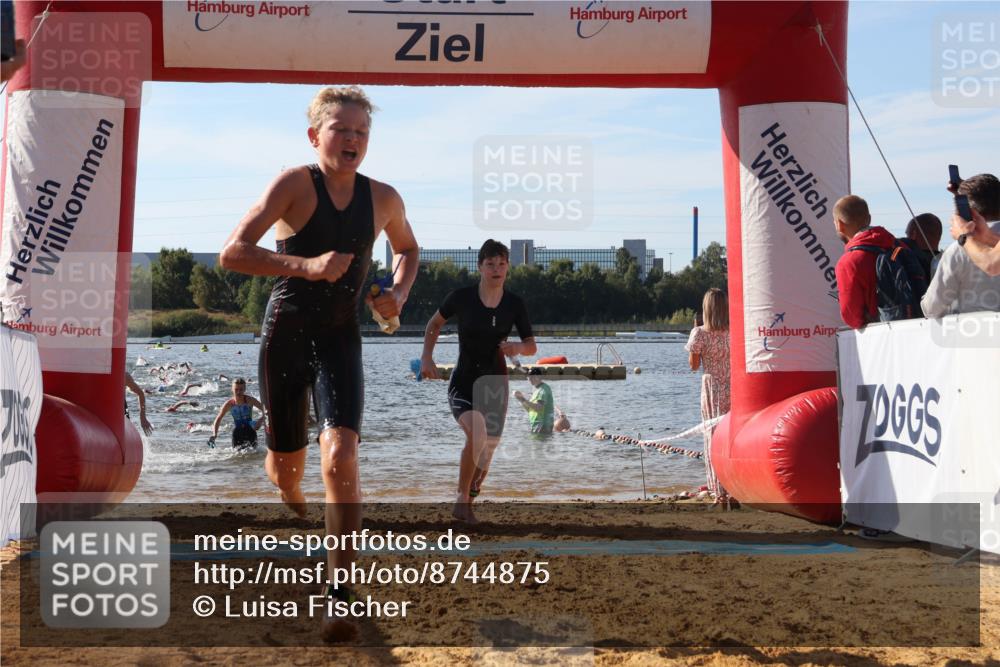 07.09.2025 - 19. Norderstedt Triathlon Luisa Fischer http://msf.ph/oto/8744875 07.09.2025 10:23:31 Schwimmen 74, 76, 637, 651, 668, 678, 689 meine-sportfotos.de