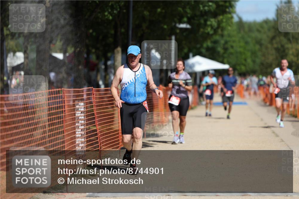 07.09.2025 - 19. Norderstedt Triathlon Michael Strokosch http://msf.ph/oto/8744901 07.09.2025 12:35:02 Laufen 838, 1286, 1371 meine-sportfotos.de