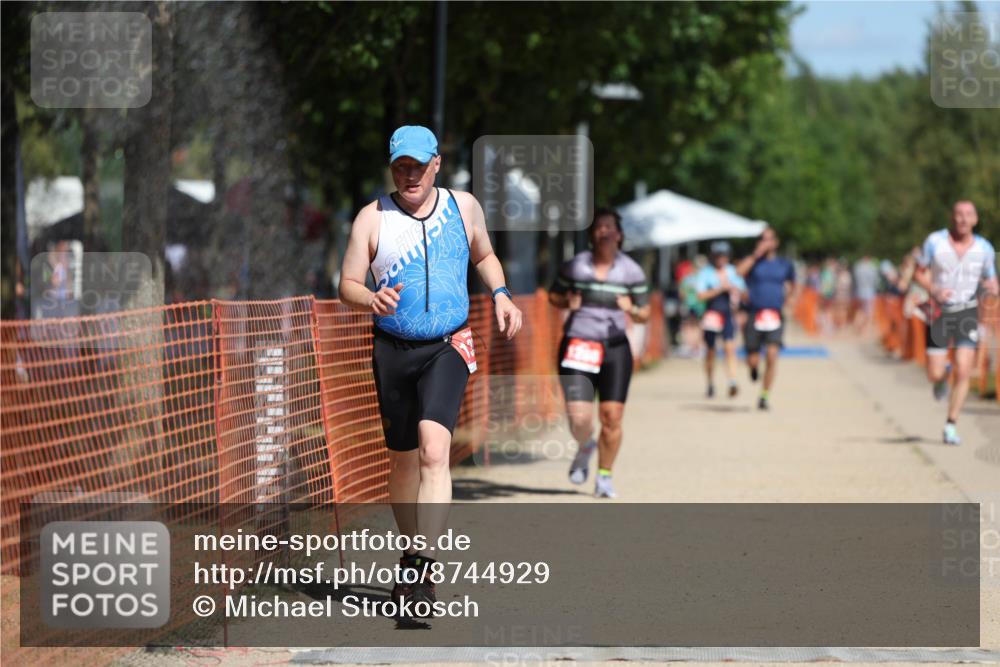 07.09.2025 - 19. Norderstedt Triathlon Michael Strokosch http://msf.ph/oto/8744929 07.09.2025 12:35:03 Laufen 838, 1286, 1371 meine-sportfotos.de
