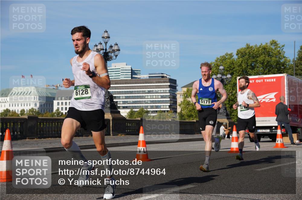 07.09.2025 - BARMER Alsterlauf Yannick Fuchs http://msf.ph/oto/8744964 07.09.2025 09:30:23 Laufen 6128, 5171, 327 meine-sportfotos.de