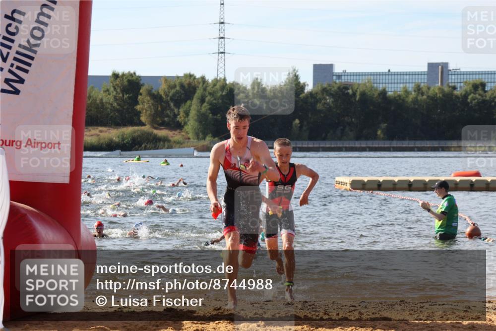07.09.2025 - 19. Norderstedt Triathlon Luisa Fischer http://msf.ph/oto/8744988 07.09.2025 10:23:40 Schwimmen 57, 76, 107, 637, 651, 661, 678, 689 meine-sportfotos.de