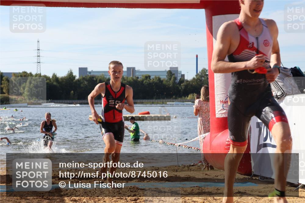 07.09.2025 - 19. Norderstedt Triathlon Luisa Fischer http://msf.ph/oto/8745016 07.09.2025 10:23:42 Schwimmen 57, 76, 107, 637, 643, 661, 678, 689 meine-sportfotos.de