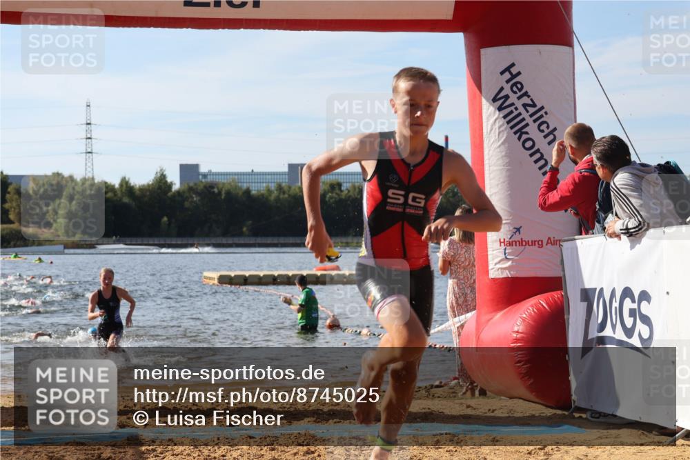 07.09.2025 - 19. Norderstedt Triathlon Luisa Fischer http://msf.ph/oto/8745025 07.09.2025 10:23:43 Schwimmen 57, 76, 107, 637, 643, 661, 678 meine-sportfotos.de