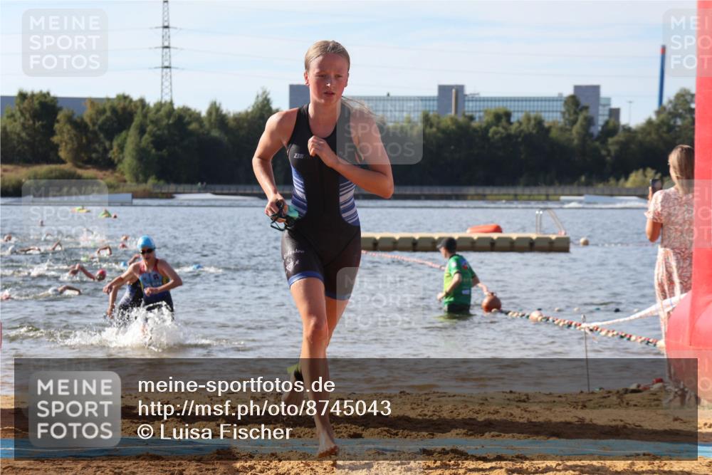 07.09.2025 - 19. Norderstedt Triathlon Luisa Fischer http://msf.ph/oto/8745043 07.09.2025 10:23:47 Schwimmen 57, 70, 76, 89, 107, 114, 643, 661, 678 meine-sportfotos.de