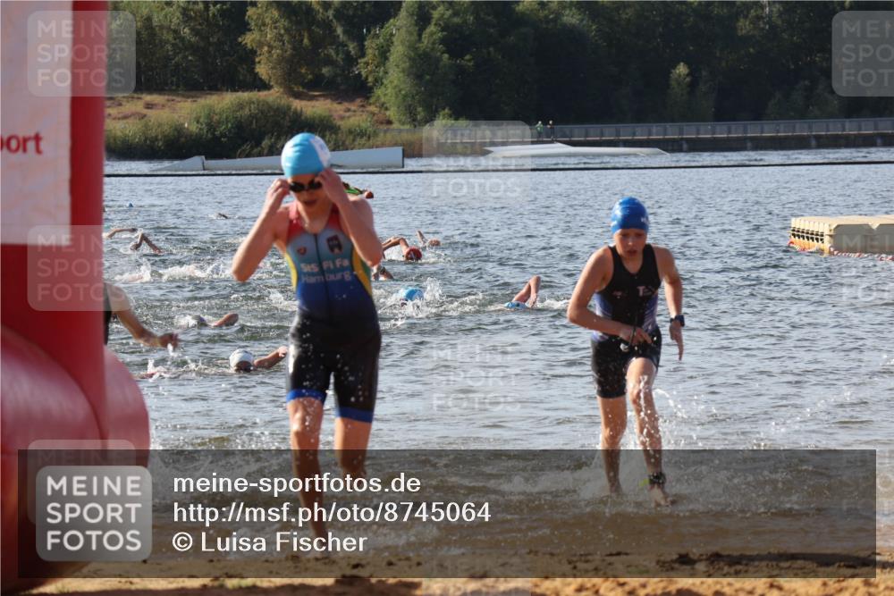 07.09.2025 - 19. Norderstedt Triathlon Luisa Fischer http://msf.ph/oto/8745064 07.09.2025 10:23:49 Schwimmen 57, 70, 76, 89, 107, 114, 643, 661 meine-sportfotos.de
