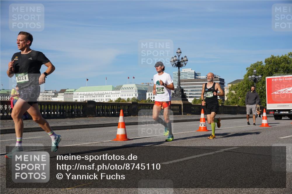 07.09.2025 - BARMER Alsterlauf Yannick Fuchs http://msf.ph/oto/8745110 07.09.2025 09:30:28 Laufen 638, 8221, 66, 66, 66, 5874, 8077, 1 meine-sportfotos.de