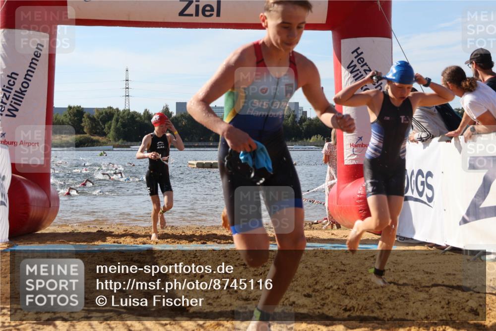 07.09.2025 - 19. Norderstedt Triathlon Luisa Fischer http://msf.ph/oto/8745116 07.09.2025 10:23:53 Schwimmen 70, 89, 107, 114, 643, 661 meine-sportfotos.de