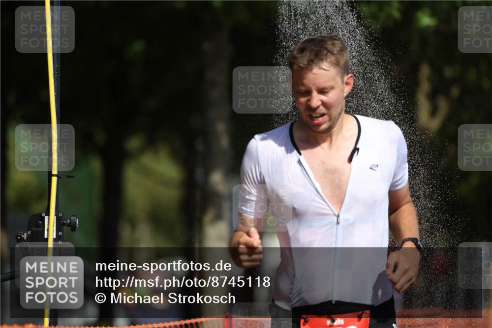 07.09.2025 - 19. Norderstedt Triathlon Michael Strokosch http://msf.ph/oto/8745118 07.09.2025 11:58:06 Laufen 276, 1219 meine-sportfotos.de