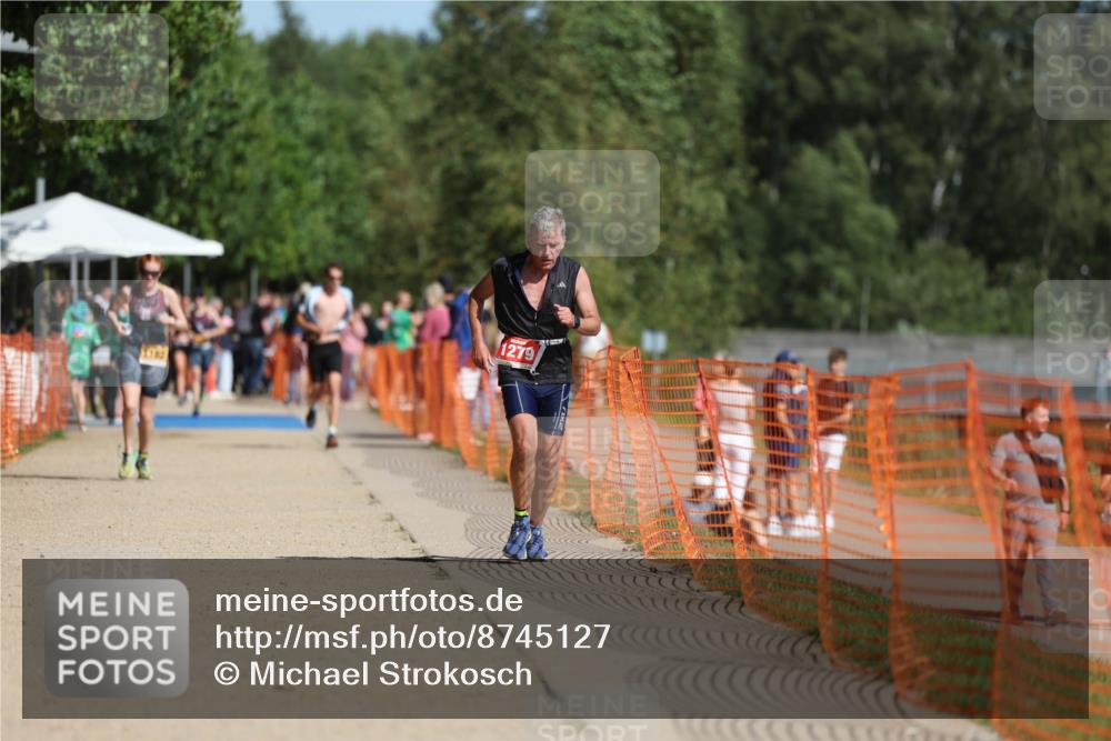 07.09.2025 - 19. Norderstedt Triathlon Michael Strokosch http://msf.ph/oto/8745127 07.09.2025 11:58:14 Laufen 1279 meine-sportfotos.de