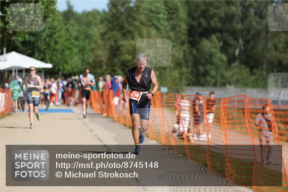 07.09.2025 - 19. Norderstedt Triathlon Michael Strokosch http://msf.ph/oto/8745148 07.09.2025 11:58:15 Laufen 1279 meine-sportfotos.de