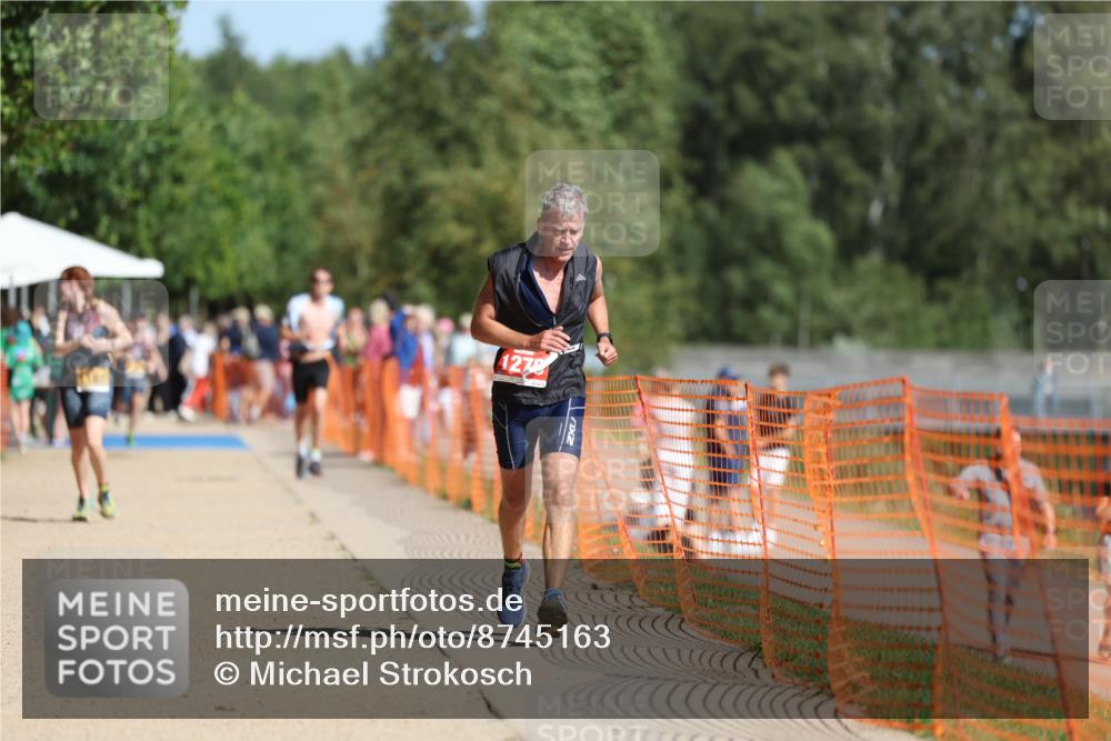 07.09.2025 - 19. Norderstedt Triathlon Michael Strokosch http://msf.ph/oto/8745163 07.09.2025 11:58:16 Laufen 1279 meine-sportfotos.de