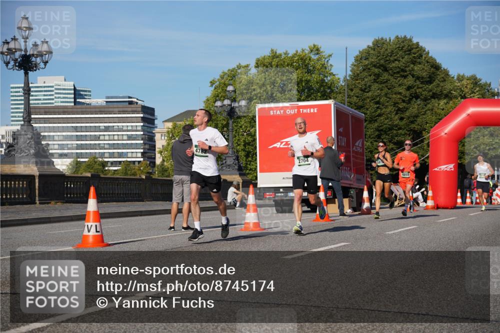 07.09.2025 - BARMER Alsterlauf Yannick Fuchs http://msf.ph/oto/8745174 07.09.2025 09:30:44 Laufen 4782, 819, 2704, 597, 4855, 311 meine-sportfotos.de