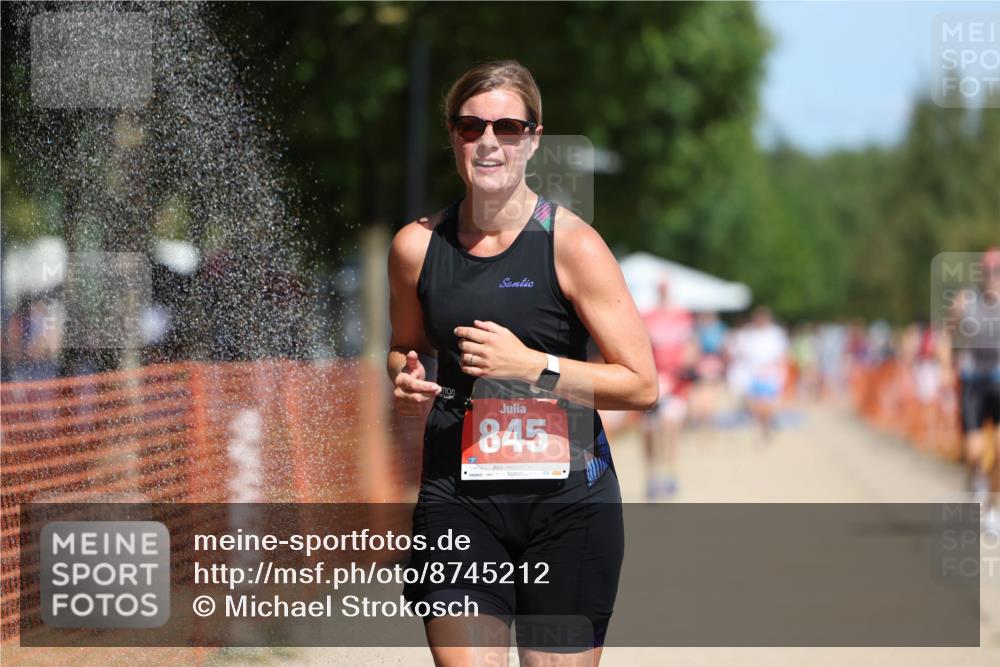 07.09.2025 - 19. Norderstedt Triathlon Michael Strokosch http://msf.ph/oto/8745212 07.09.2025 12:35:28 Laufen 151, 845, 851 meine-sportfotos.de