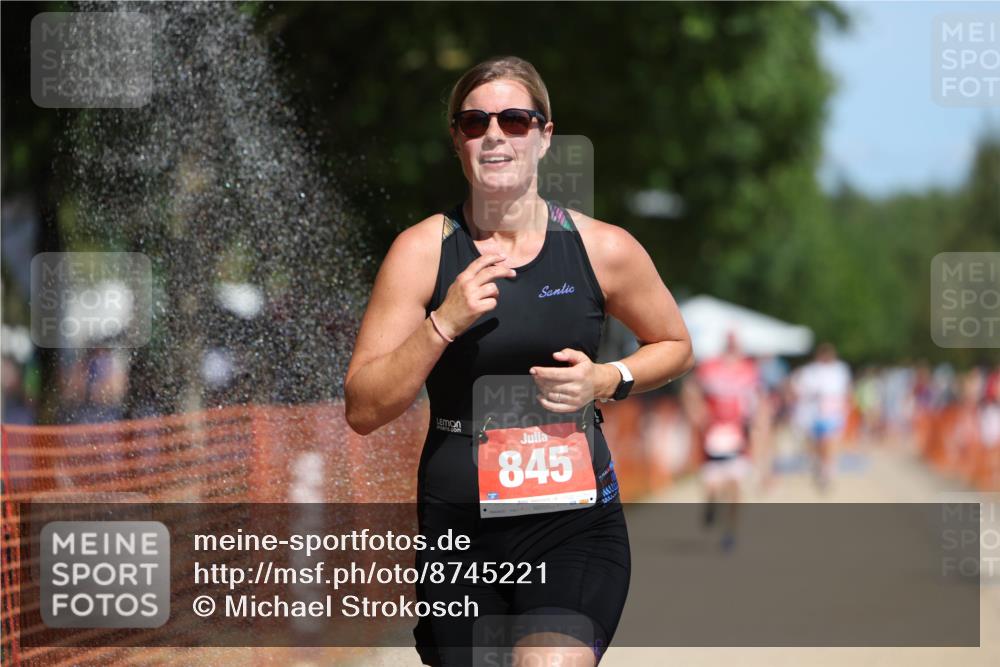 07.09.2025 - 19. Norderstedt Triathlon Michael Strokosch http://msf.ph/oto/8745221 07.09.2025 12:35:28 Laufen 151, 845, 851 meine-sportfotos.de