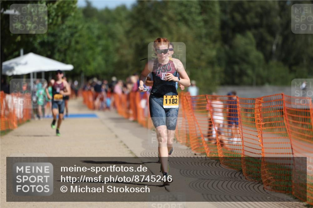 07.09.2025 - 19. Norderstedt Triathlon Michael Strokosch http://msf.ph/oto/8745246 07.09.2025 11:58:23 Laufen 185, 1172, 1182, 1279 meine-sportfotos.de