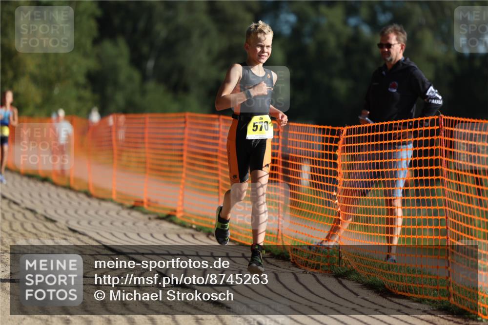07.09.2025 - 19. Norderstedt Triathlon Michael Strokosch http://msf.ph/oto/8745263 07.09.2025 09:43:22 Laufen 556, 570 meine-sportfotos.de