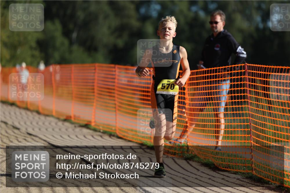 07.09.2025 - 19. Norderstedt Triathlon Michael Strokosch http://msf.ph/oto/8745279 07.09.2025 09:43:22 Laufen 556, 570 meine-sportfotos.de