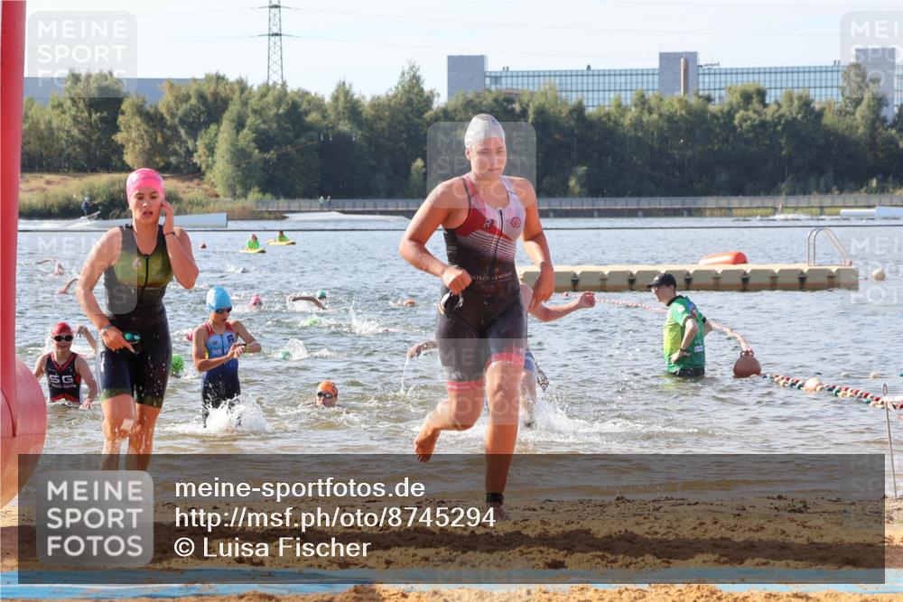 07.09.2025 - 19. Norderstedt Triathlon Luisa Fischer http://msf.ph/oto/8745294 07.09.2025 10:24:11 Schwimmen 71, 75, 105, 113, 115, 134, 635, 636, 660, 665 meine-sportfotos.de