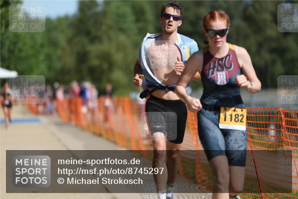 07.09.2025 - 19. Norderstedt Triathlon Michael Strokosch http://msf.ph/oto/8745297 07.09.2025 11:58:26 Laufen 185, 1172, 1182 meine-sportfotos.de