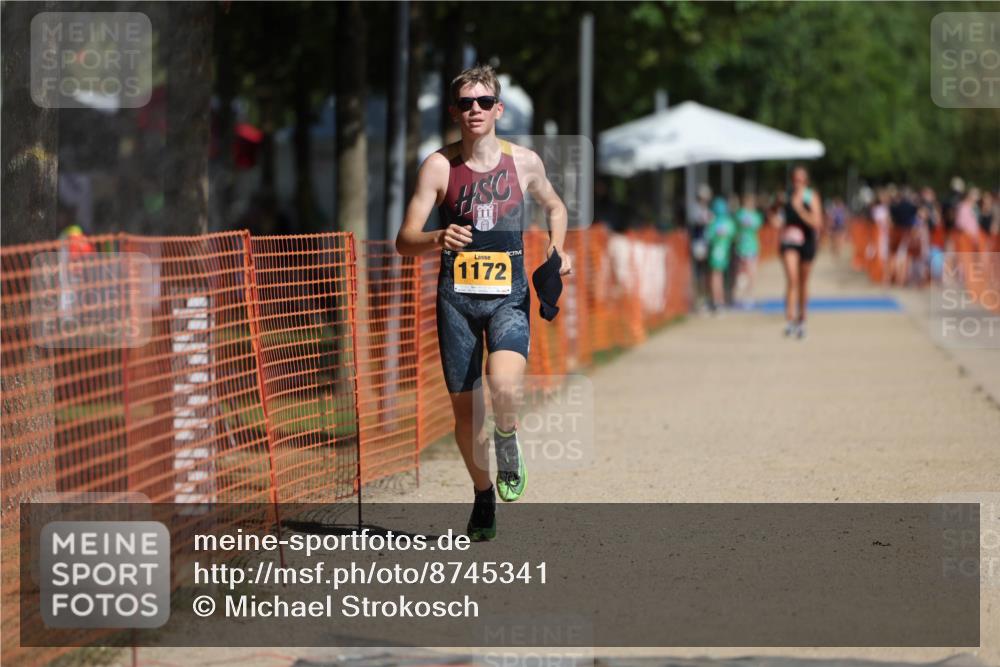 07.09.2025 - 19. Norderstedt Triathlon Michael Strokosch http://msf.ph/oto/8745341 07.09.2025 11:58:28 Laufen 185, 1172, 1182 meine-sportfotos.de