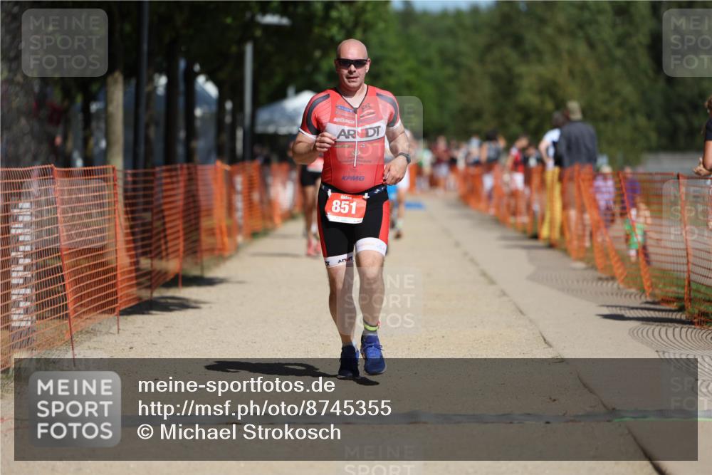 07.09.2025 - 19. Norderstedt Triathlon Michael Strokosch http://msf.ph/oto/8745355 07.09.2025 12:35:33 Laufen 151, 851 meine-sportfotos.de