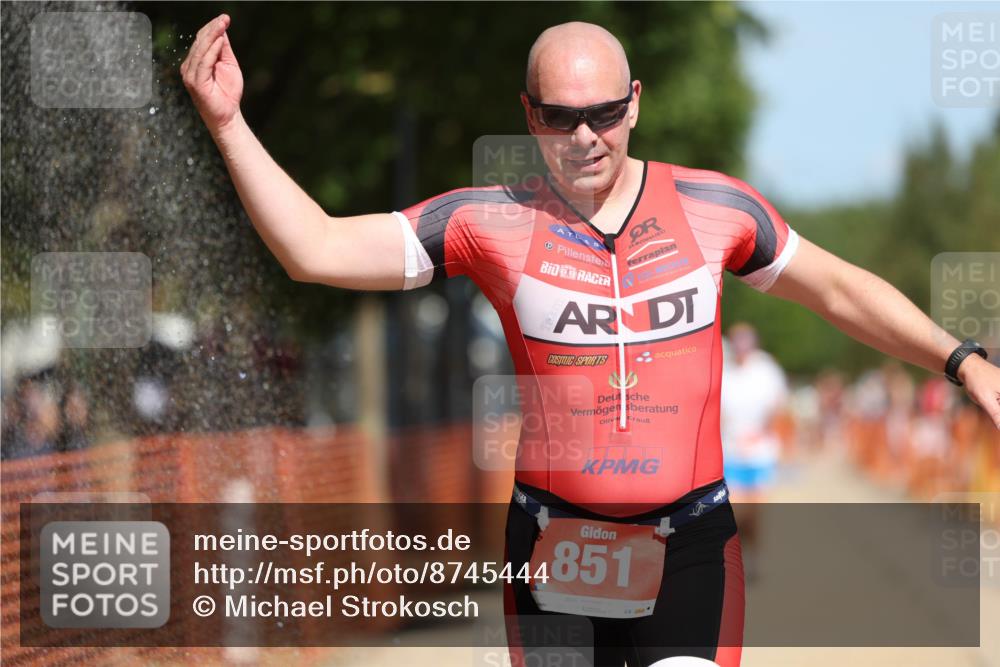 07.09.2025 - 19. Norderstedt Triathlon Michael Strokosch http://msf.ph/oto/8745444 07.09.2025 12:35:36 Laufen 140, 151, 697, 851, 1220 meine-sportfotos.de
