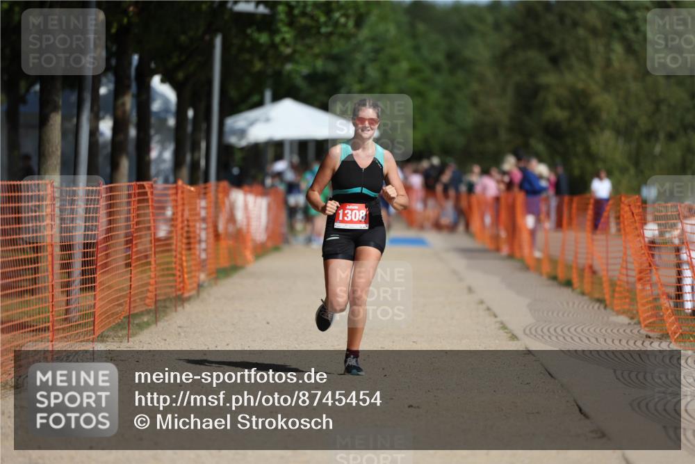 07.09.2025 - 19. Norderstedt Triathlon Michael Strokosch http://msf.ph/oto/8745454 07.09.2025 11:58:40 Laufen 1308 meine-sportfotos.de