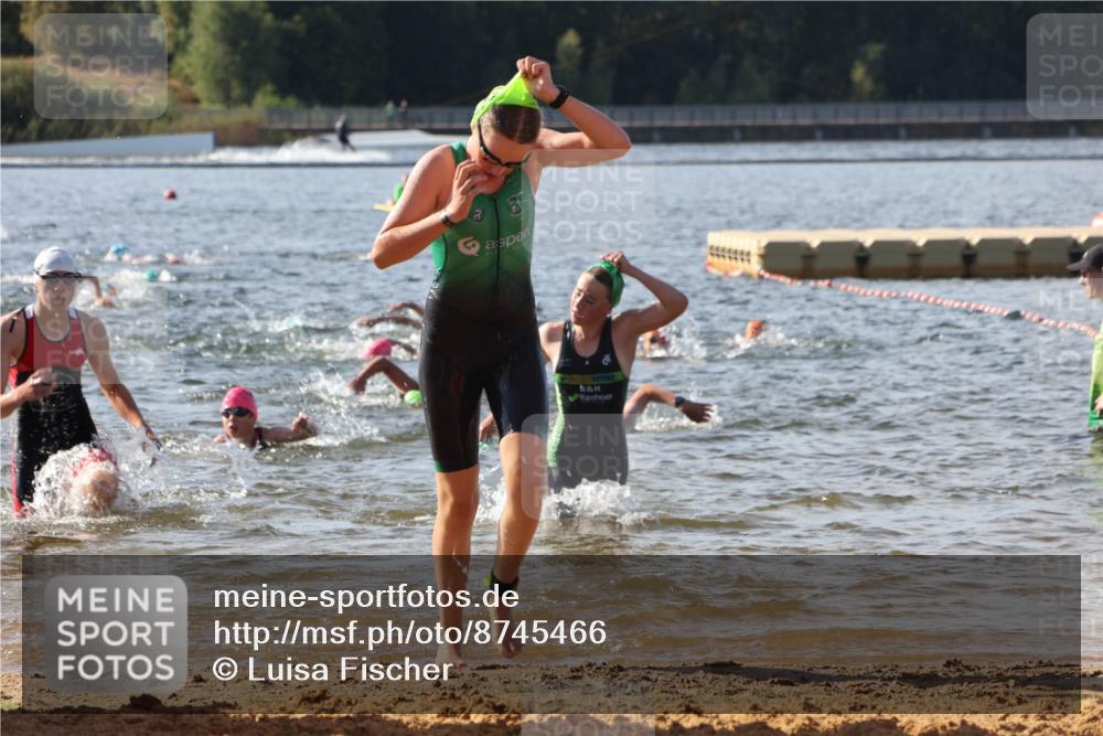 07.09.2025 - 19. Norderstedt Triathlon Luisa Fischer http://msf.ph/oto/8745466 07.09.2025 10:24:24 Schwimmen 60, 79, 102, 104, 105, 115, 124, 132, 134, 660, 665, 683 meine-sportfotos.de