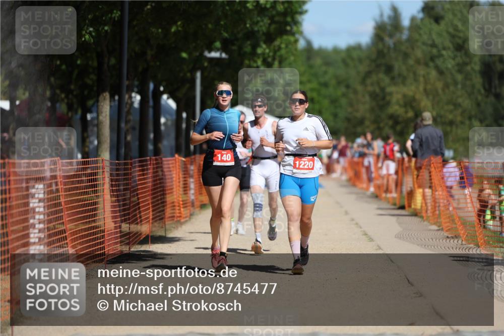 07.09.2025 - 19. Norderstedt Triathlon Michael Strokosch http://msf.ph/oto/8745477 07.09.2025 12:35:39 Laufen 140, 697, 737, 851, 1220 meine-sportfotos.de