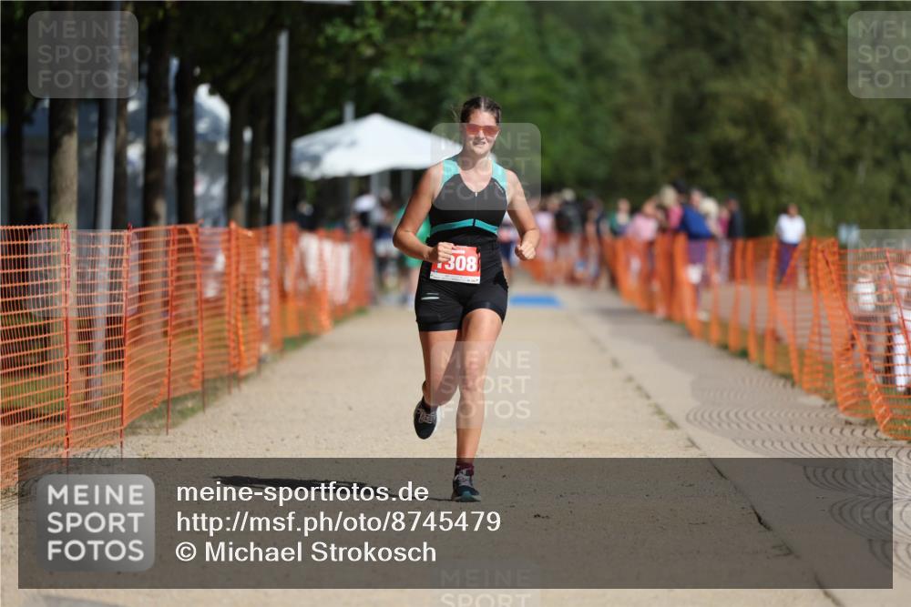 07.09.2025 - 19. Norderstedt Triathlon Michael Strokosch http://msf.ph/oto/8745479 07.09.2025 11:58:40 Laufen 1308 meine-sportfotos.de