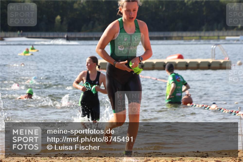 07.09.2025 - 19. Norderstedt Triathlon Luisa Fischer http://msf.ph/oto/8745491 07.09.2025 10:24:25 Schwimmen 60, 79, 102, 104, 115, 124, 132, 134, 660, 665, 683 meine-sportfotos.de