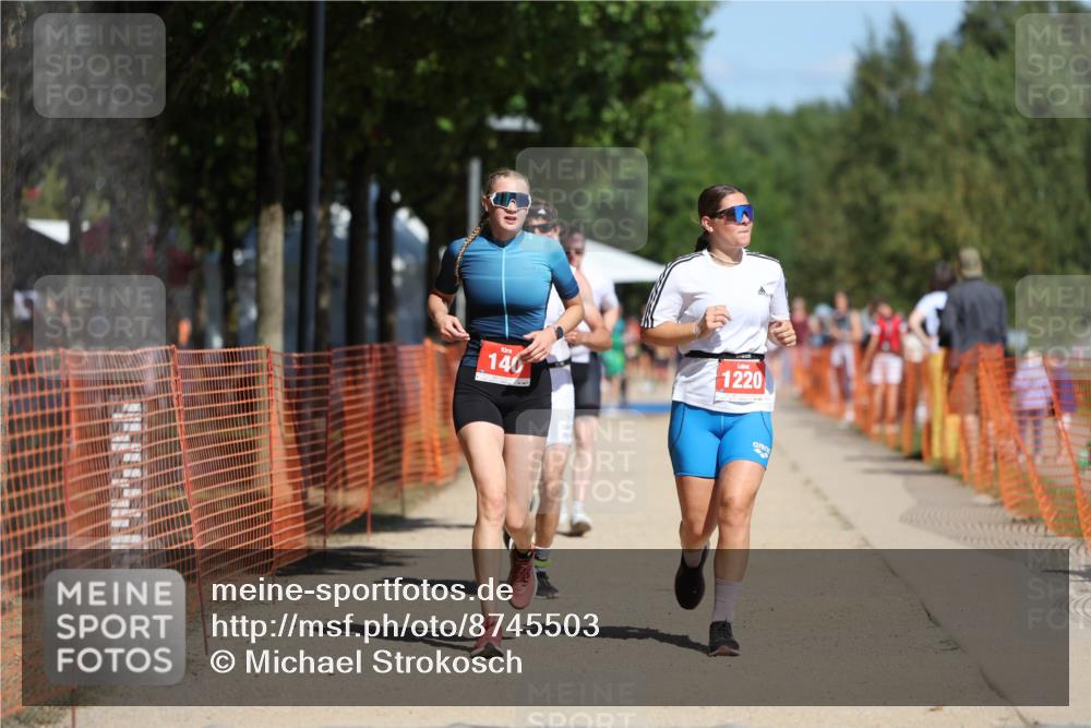 07.09.2025 - 19. Norderstedt Triathlon Michael Strokosch http://msf.ph/oto/8745503 07.09.2025 12:35:40 Laufen 140, 697, 737, 1220 meine-sportfotos.de
