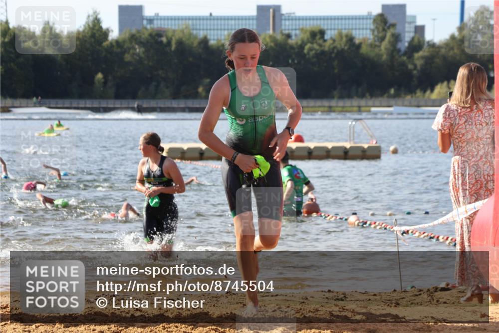 07.09.2025 - 19. Norderstedt Triathlon Luisa Fischer http://msf.ph/oto/8745504 07.09.2025 10:24:25 Schwimmen 60, 79, 102, 104, 115, 124, 132, 134, 660, 665, 683 meine-sportfotos.de