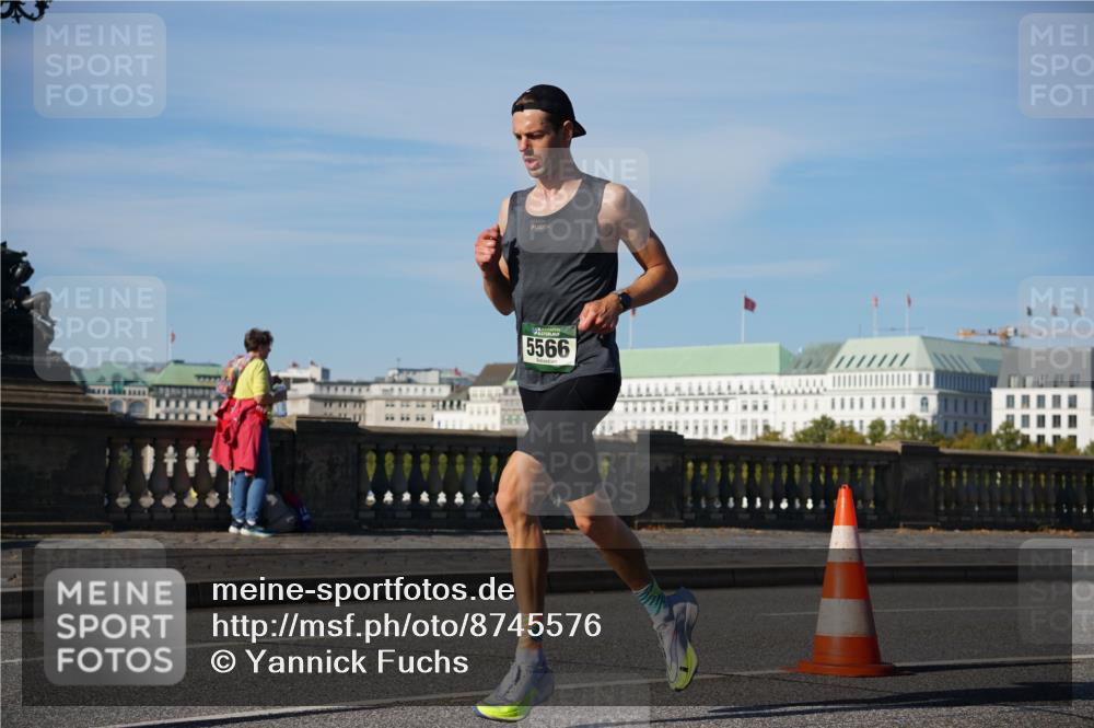 07.09.2025 - BARMER Alsterlauf Yannick Fuchs http://msf.ph/oto/8745576 07.09.2025 09:31:06 Laufen 888, 5566 meine-sportfotos.de