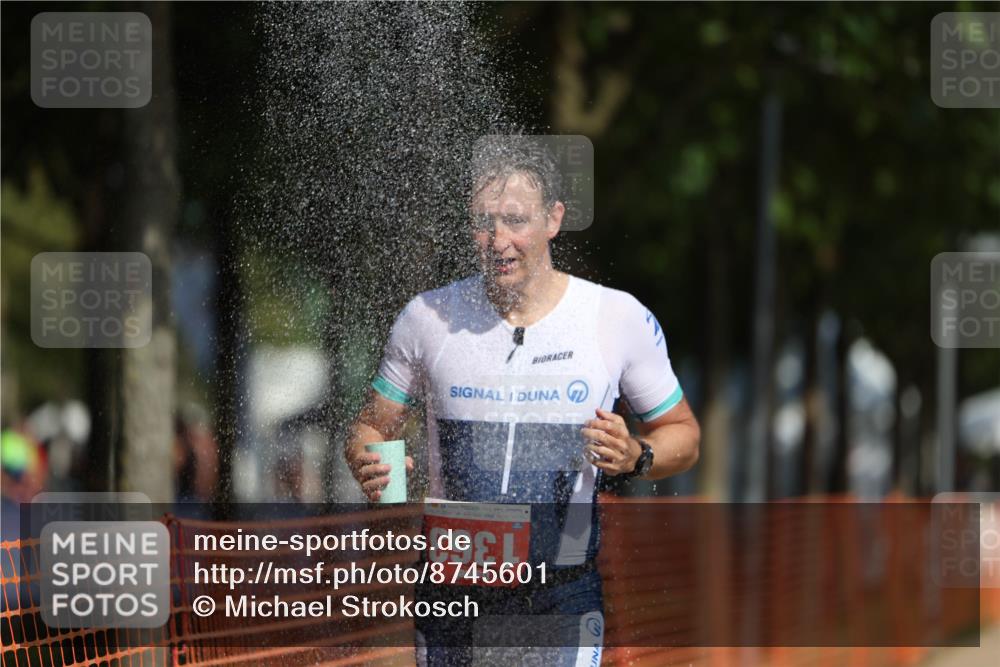 07.09.2025 - 19. Norderstedt Triathlon Michael Strokosch http://msf.ph/oto/8745601 07.09.2025 11:59:01 Laufen 1363 meine-sportfotos.de