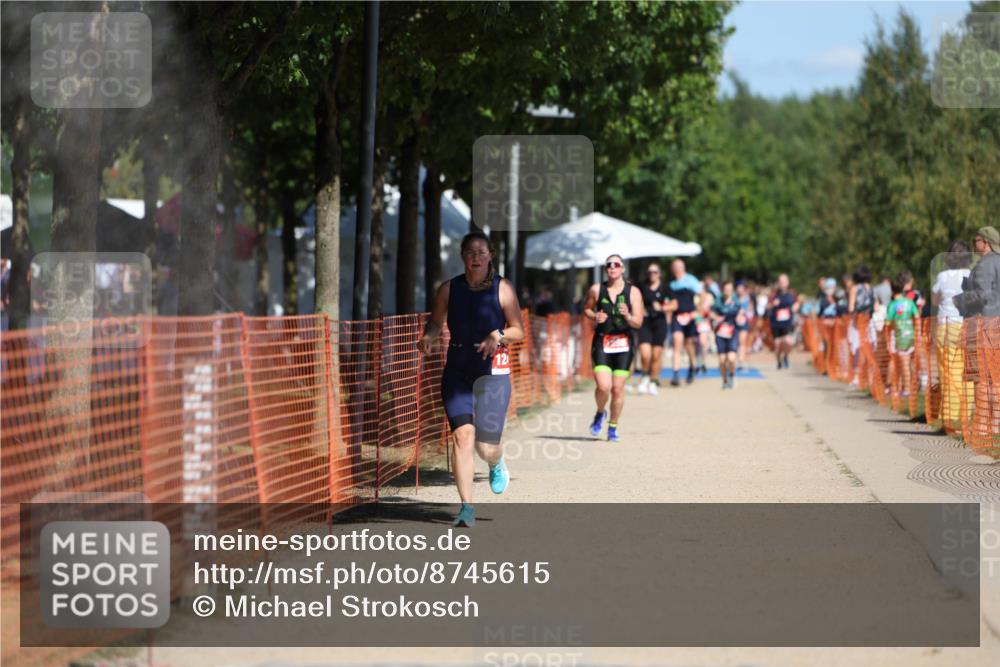 07.09.2025 - 19. Norderstedt Triathlon Michael Strokosch http://msf.ph/oto/8745615 07.09.2025 12:35:56 Laufen 1242 meine-sportfotos.de