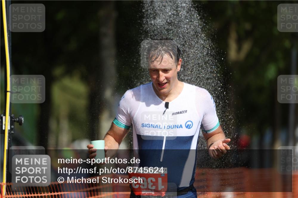 07.09.2025 - 19. Norderstedt Triathlon Michael Strokosch http://msf.ph/oto/8745624 07.09.2025 11:59:01 Laufen 1363 meine-sportfotos.de
