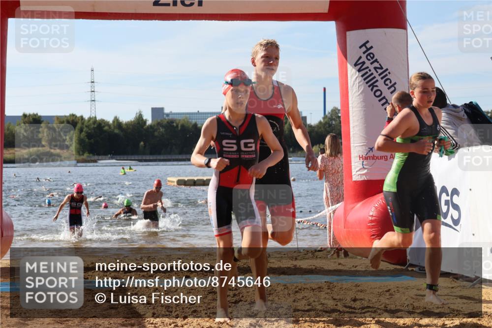 07.09.2025 - 19. Norderstedt Triathlon Luisa Fischer http://msf.ph/oto/8745646 07.09.2025 10:24:30 Schwimmen 60, 79, 83, 102, 104, 124, 132, 674, 683 meine-sportfotos.de