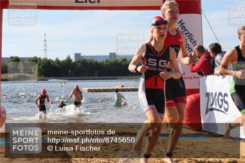 07.09.2025 - 19. Norderstedt Triathlon Luisa Fischer http://msf.ph/oto/8745650 07.09.2025 10:24:31 Schwimmen 79, 83, 104, 124, 132, 674, 683 meine-sportfotos.de