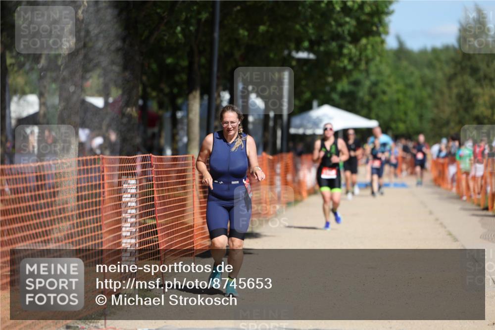 07.09.2025 - 19. Norderstedt Triathlon Michael Strokosch http://msf.ph/oto/8745653 07.09.2025 12:35:57 Laufen 1242, 1258 meine-sportfotos.de