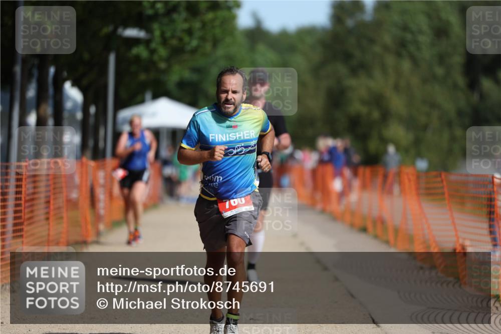 07.09.2025 - 19. Norderstedt Triathlon Michael Strokosch http://msf.ph/oto/8745691 07.09.2025 11:59:11 Laufen 229, 281, 760 meine-sportfotos.de