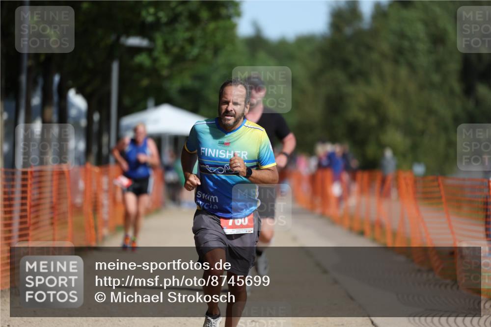 07.09.2025 - 19. Norderstedt Triathlon Michael Strokosch http://msf.ph/oto/8745699 07.09.2025 11:59:11 Laufen 229, 281, 760 meine-sportfotos.de