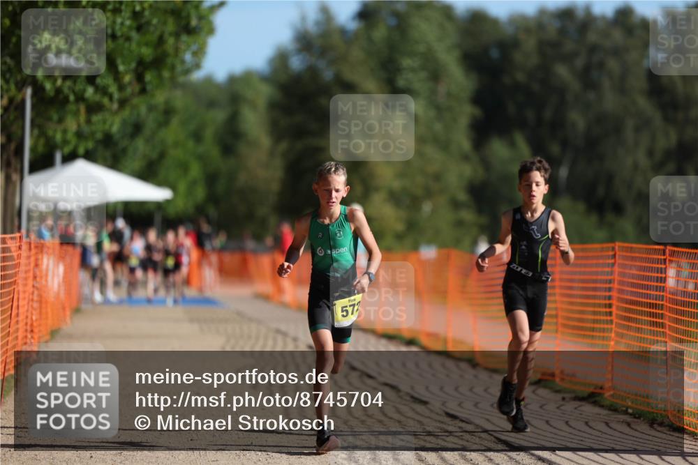 07.09.2025 - 19. Norderstedt Triathlon Michael Strokosch http://msf.ph/oto/8745704 07.09.2025 09:43:46 Laufen 568, 572 meine-sportfotos.de