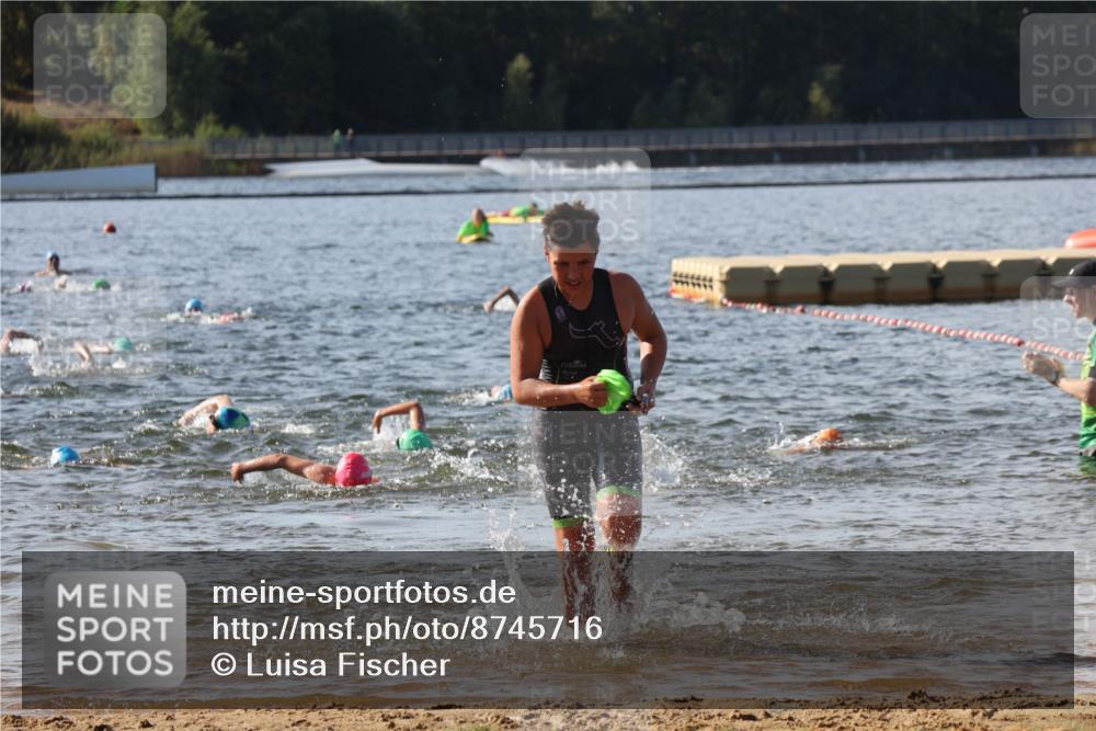 07.09.2025 - 19. Norderstedt Triathlon Luisa Fischer http://msf.ph/oto/8745716 07.09.2025 10:24:38 Schwimmen 83, 104, 123, 124, 132, 674, 683 meine-sportfotos.de